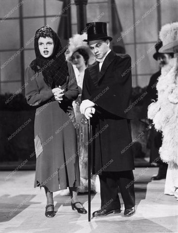 Judy Garland Mickey Rooney MGM film scene 1598-04