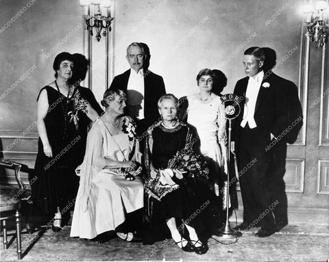 news photo scientist Madame Marie Currie others Chicago WOR radio 1601-09