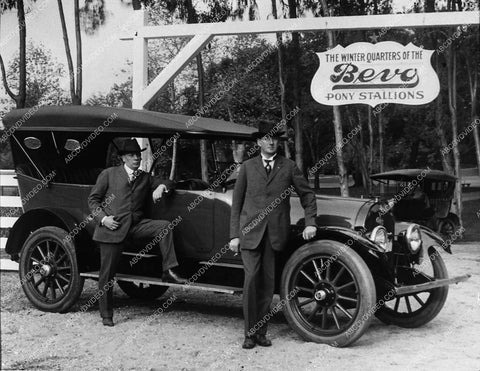 olympic swimmer Otto Busch w Frank Busch and cool old automobile 1601-12