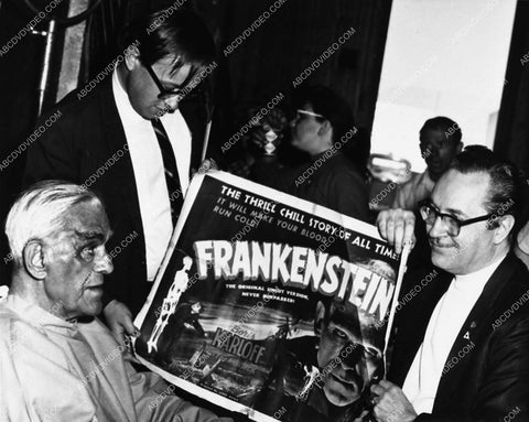 Boris Karloff w Forrest J Ackerman and a Frankenstein poster 1624-14