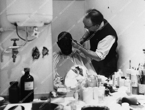 Boris Karloff in the makeup chair horror film Sorcerers 1624-20