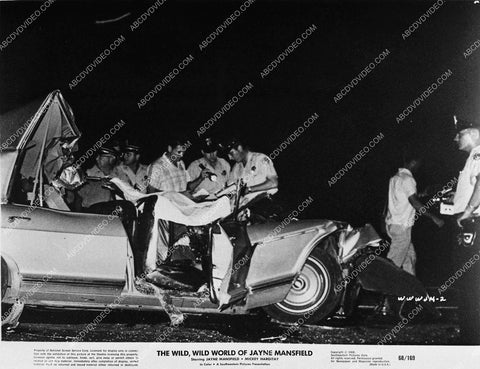 Hollywood Tragedy news photo Jayne Mansfield car wreck accident scene 1627-03