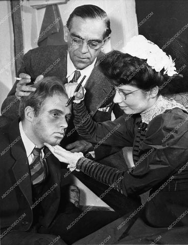Boris Karloff at the ABC microphone 1645a-06