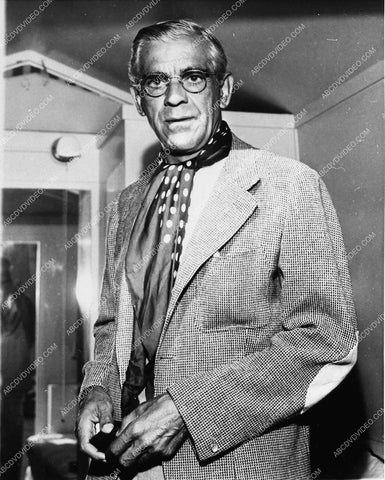 Boris Karloff in his dressing room 1645a-10
