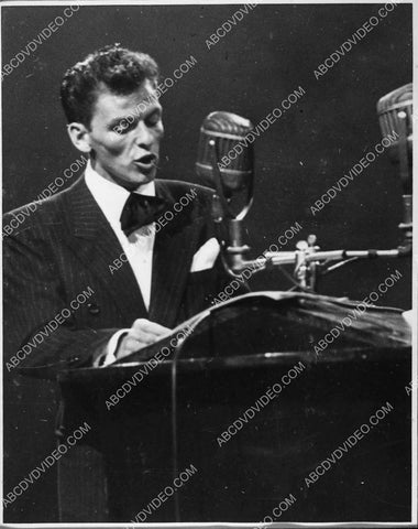 Frank Sinatra in the recording studio 1727-19 – ABCDVDVIDEO