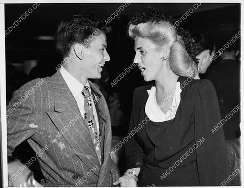 Frank Sinatra talking to the kids short film The House I Live In 1728-01