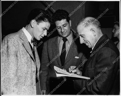 candid Frank Sinatra Jimmy Durante and someone 1731-21