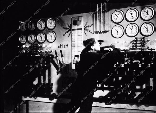silent film Metropolis scene 1773-32 – ABCDVDVIDEO