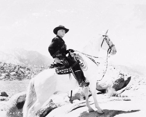 William Boyd Hopalong Cassidy on his horse cool western star photo 1857-30