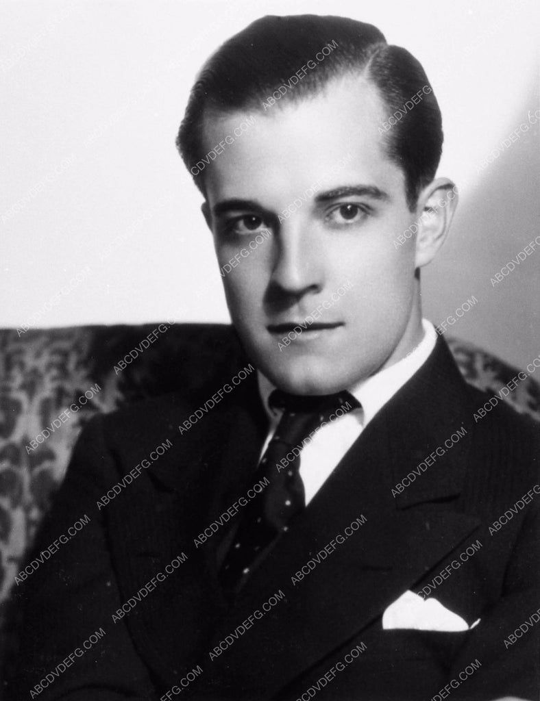 very handsome Ramon Novarro portrait 1860-11 – ABCDVDVIDEO