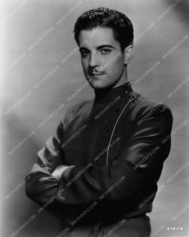 very handsome Ramon Novarro portrait 1860-13