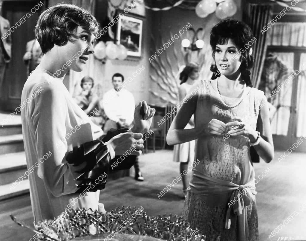 Julie Andrews Mary Tyler Moore film Thoroughly Modern Millie 1892-04 ...