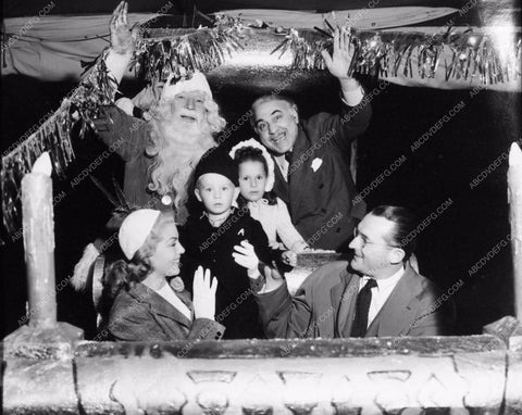 Lana Turner & family with Santa Claus 1894-26