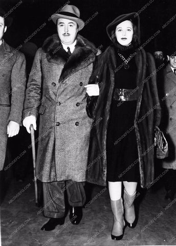 candid Hedy Lamarr out for the evening 1902-03