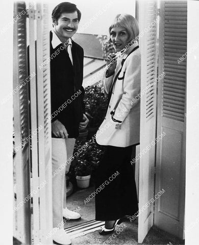 candid Gloria Swanson w blonde hair and friend 1904-12