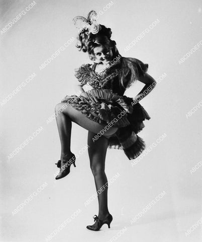 sexy Ann-Margret showing some leg 1908-34