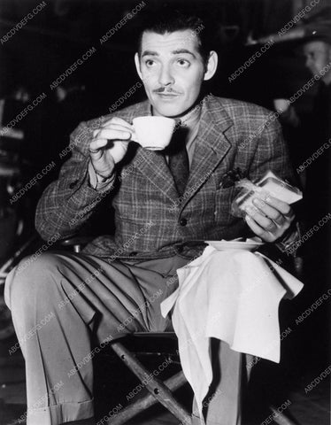 Clark Gable with tea and sandwich behind the scenes candid 1910-24