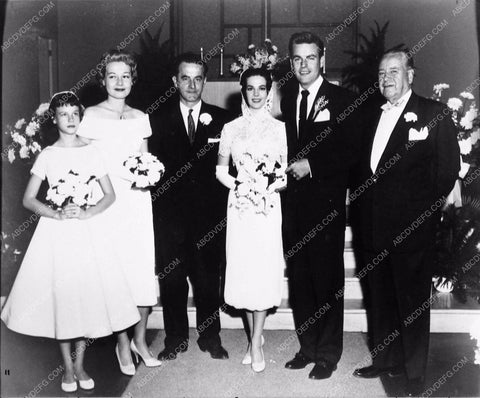 news photo Robert Wagner Natalie Wood wedding 1919-33