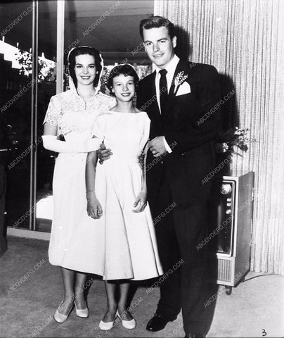 news photo Robert Wagner Natalie Wood wedding 1919-35