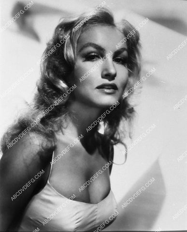 beautiful Julie Newmar portrait 1982-23