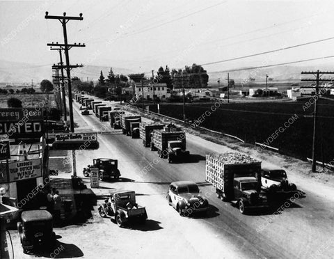 news photo trucks transport 1936 Salinas Valley fruit and produce to market 2001-35