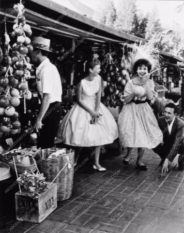 candid Annette Funicello out shopping with friends 2010-27