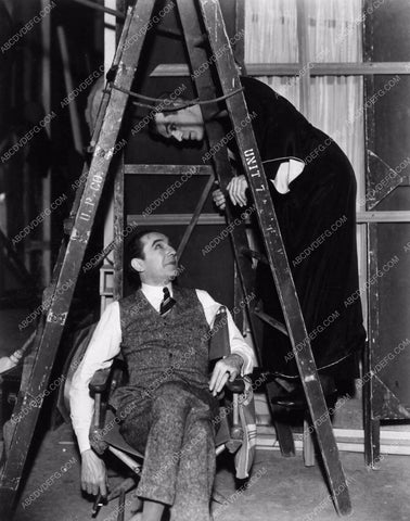 great candid photo Bela Lugosi Boris Karloff behind the scenes The Black Cat 2037-35
