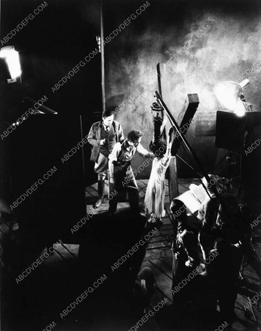 Bela Lugosi behind the scenes on set film Murders in the Rue Morgue 2041-14