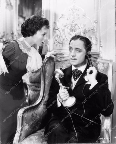 Louise Rainer William Powell on the telephone The Great Ziegfeld 2062-22