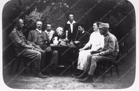 Bela Lugosi candid dining 1910 2086-20