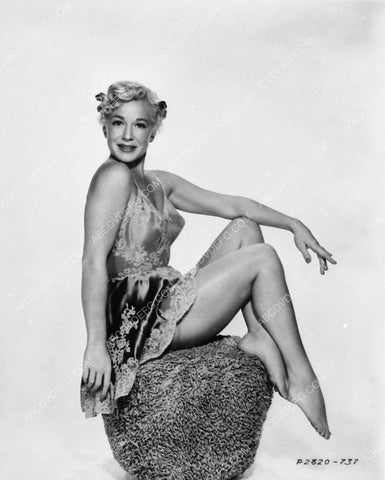 Betty Hutton portrait 2093b-14