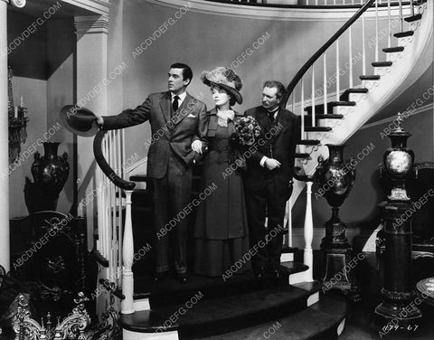 Walter Pidgeon Greer Garson Felix Bressart film Blossoms in the Dust 2093b-29