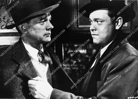 Joseph Cotton Orosn Welles film The Third Man 2094-36