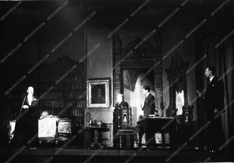 Bela Lugosi as Dracula on stage production 2100-10