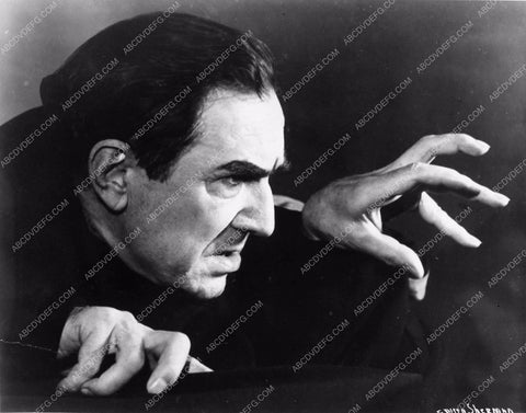 Bela Lugosi portrait 2104-35