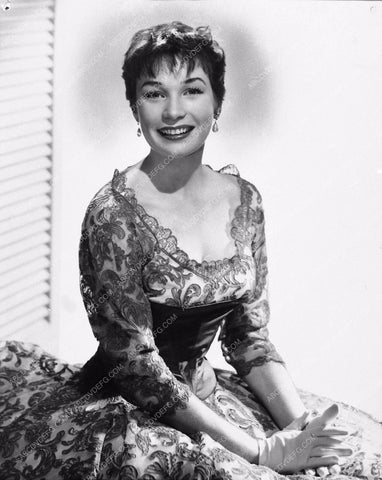 Shirley MacLaine portrait 2108-30