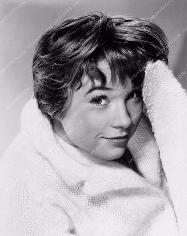 Shirley MacLaine portrait 2109-21
