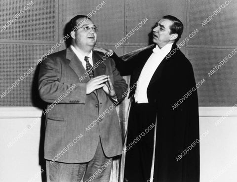 Bela Lugosi in Dracula outfit w friend 2112-27