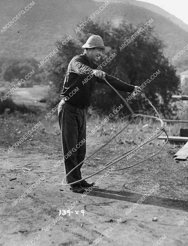 Will Rogers practicing his rope tricks 2122-36