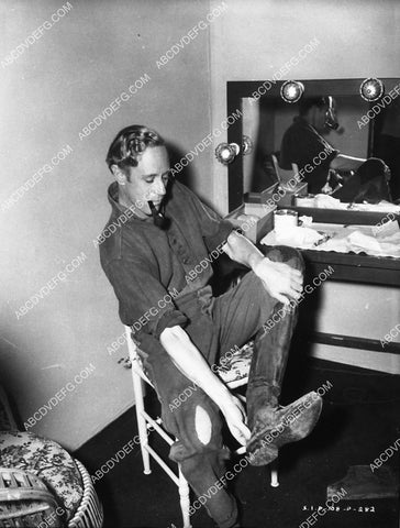 candid Leslie Howard in dressing room film Gone with the Wind 2162-17