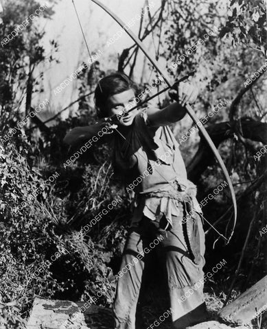 Jean Peters w her bow and arrow film Lure of the Wilderness 2175-04