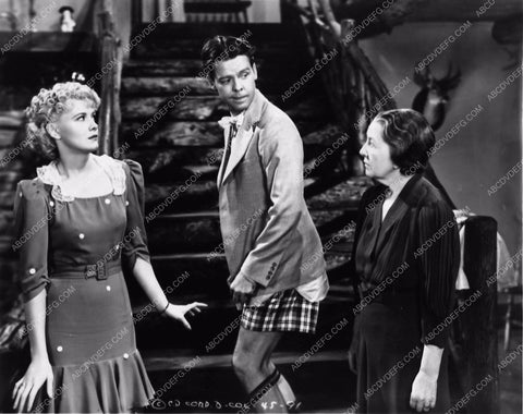 Penny Singleton Arthur Lake in garters film Blondie Takes a Vacation 2192-04