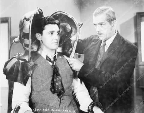 Boris Karloff and cast sci-fi film The Devil Commands 2216-14