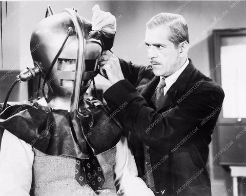 Boris Karloff and cast sci-fi film The Devil Commands 2216-17
