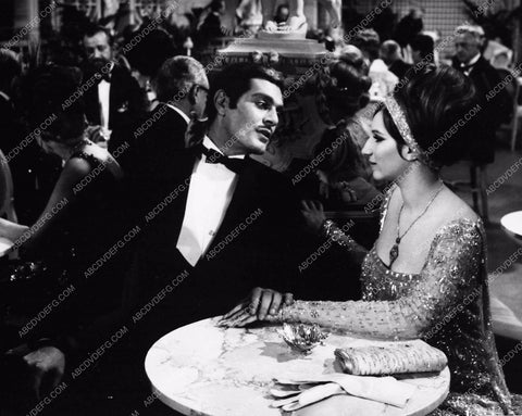 Barbra Streisand Omar Sharif Funny Girl scene 2229-01