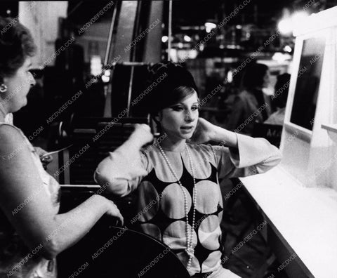 Barbra Streisand behind the scenes Funny Girl candid photo 2229-09