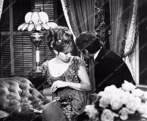 Barbra Streisand Omar Sharif Funny Girl scene 2229-27