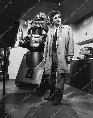 Robby the Robot in TV show Columbo Peter Falk Mind Over Mayhem 2234-28