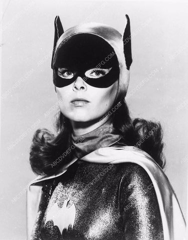 beautiful Yvonne Craig as Batgirl original TV Batman 2244-18