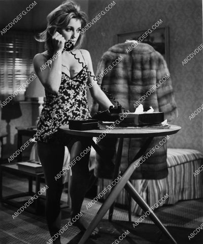 beautiful Sharon Tate on the telephone 2250-20